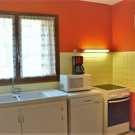 Апартаменты Bormes-les-mimosas, 4 Pieces, 6 Personnes - Fr-1-251-209
